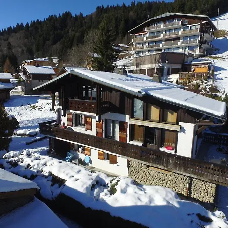 Six-deniers Apartman